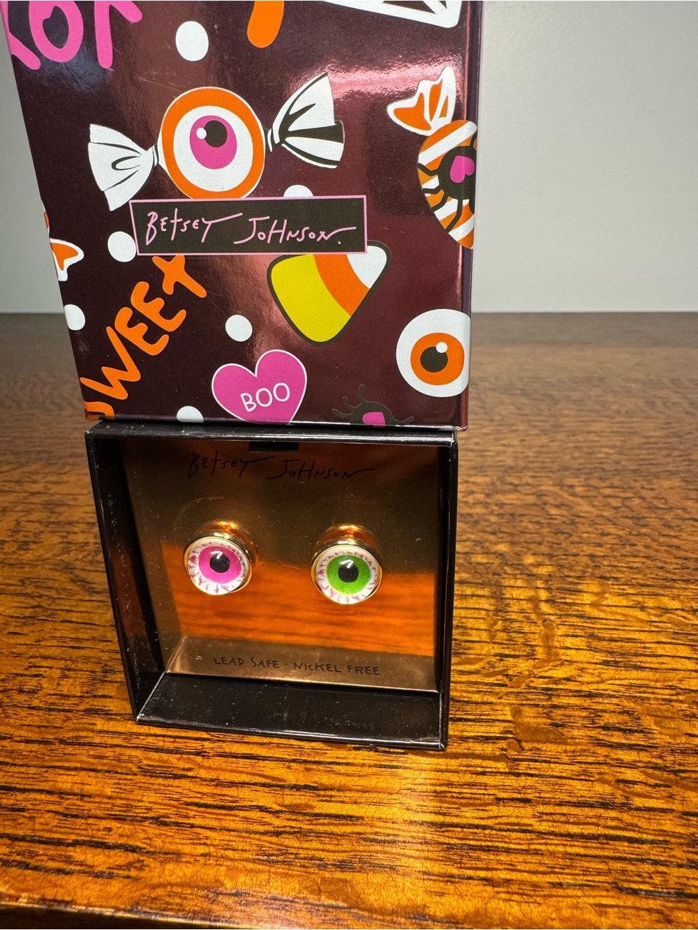NWT Betsey Johnson Halloween Spooky Eyeball Stud Earrings